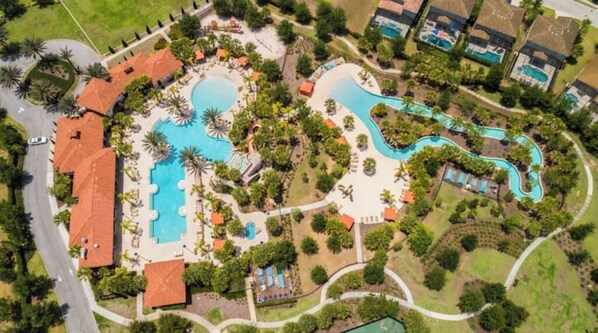 Pool - 12bdrm 10 ensuites Slps28 pool/spa GM Rm w/ac water view great amenities grill
(Davenport)