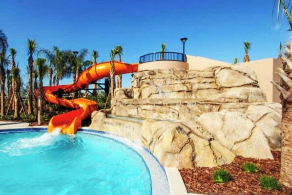 Pool - 5 bdrm/ poolspa/Gamerm/grill/Airbnb "Guestfav"5413
(Davenport)