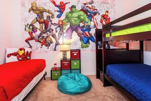 5 habitaciones, tabla de planchar con plancha, wifi y ropa de cama 