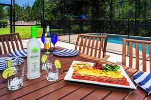 Outdoor dining - 7bdrm/13 beds/4000+sf/Theme Rms,GameRm,pool,4047

 (Davenport)
