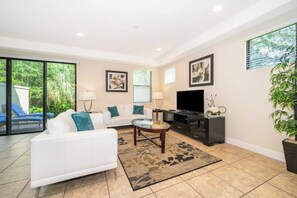 TV - Championsgate/golf/eats/I-4 accesspatio,ClubHs8127
(Davenport)