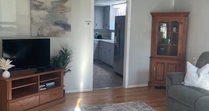 Charming 3-bedroom home in Bland close to I77, Appalachian Trail & National For