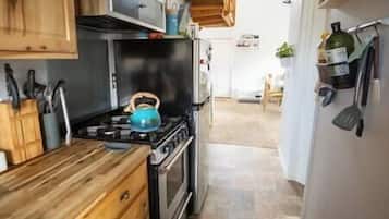 Frigorífic, microones, forn i placa de cuina