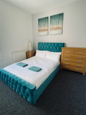 2 Schlafzimmer, Bügeleisen/Bügelbrett, kostenloses WLAN, Bettwäsche