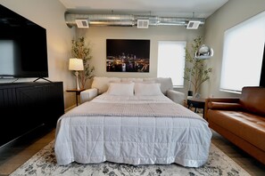 1 bedroom, desk, iron/ironing board, WiFi