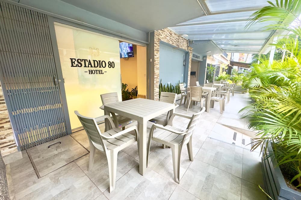 Hotel Estadio 80