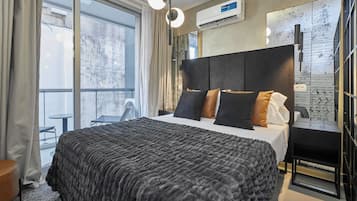Superior Apartment, Balcony | 1 bedroom, in-room safe, desk, laptop workspace