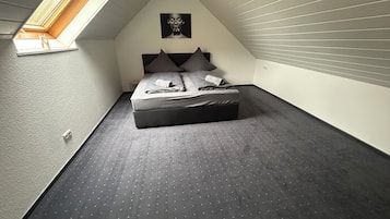 3 bedrooms, WiFi, bed sheets