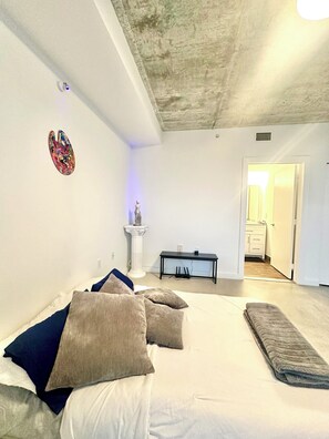 2 bedrooms, iron/ironing board, WiFi, bed sheets - ART BASEL WYNWOOD LOFT (Miami)