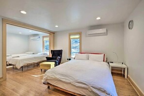 5 bedrooms, iron/ironing board, free WiFi, bed sheets