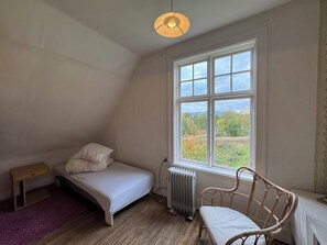 4 chambres, fer et planche Ă repasser, Wi-Fi, draps fournis