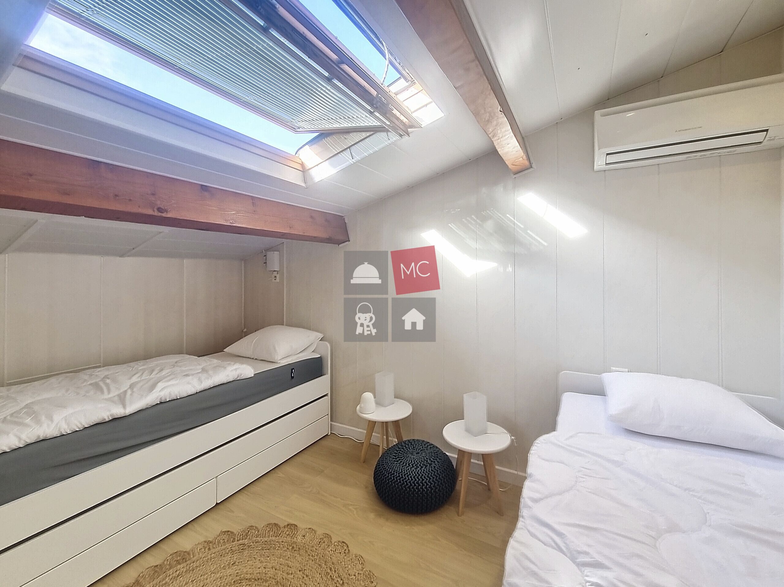 4 bedrooms, iron/ironing board, free WiFi