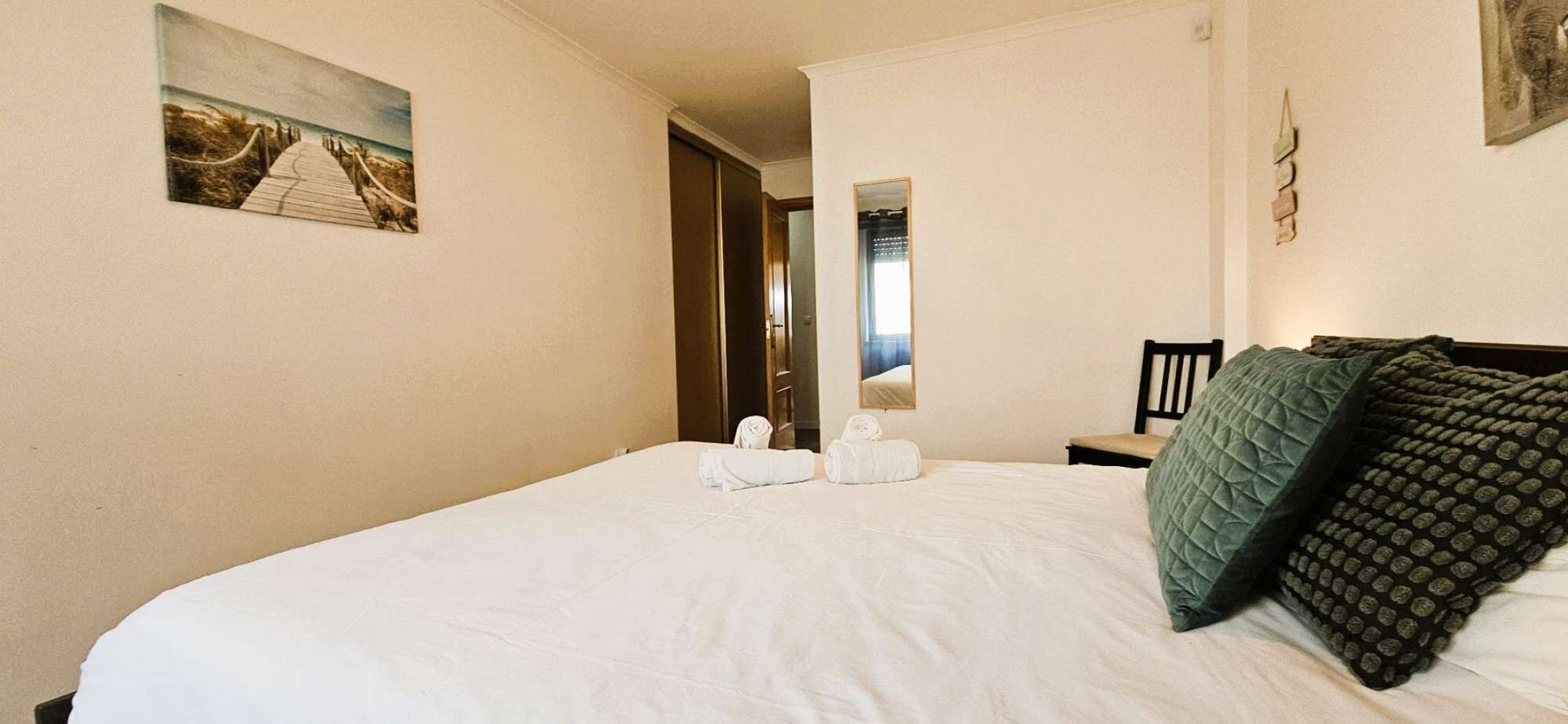 4 chambres, bureau, fer et planche à repasser, Wi-Fi