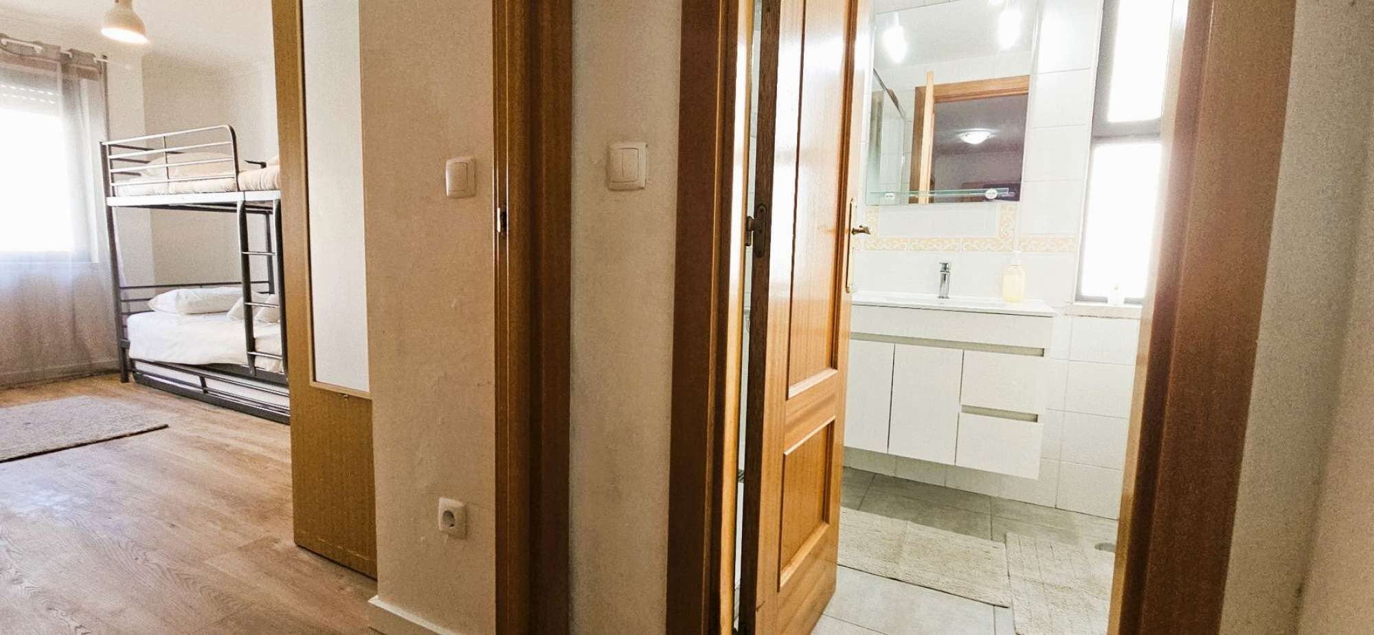 4 bedrooms, desk, iron/ironing board, WiFi