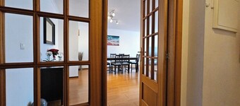 Spacious Modern 3 Bed flat in Lisbon, Expo Summits, City Fun, Shopping & Beaches