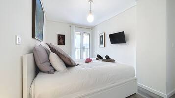 Apartment | 1 bedroom, desk