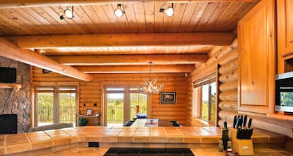 ★ Aspen View Log Cabin ★ Mountain Vistas + Game Room Retreat