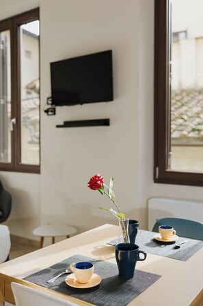 Dining - Brand-new apartment in the heart of Florence, perfect for couples and friends. (Firenze)
