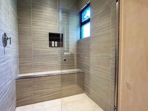 Shower, towels, shampoo, toilet paper - Albra Tulum  (Tulum)