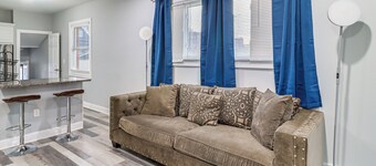 4 Mi to Dtwn: Detroit Townhome Near North End