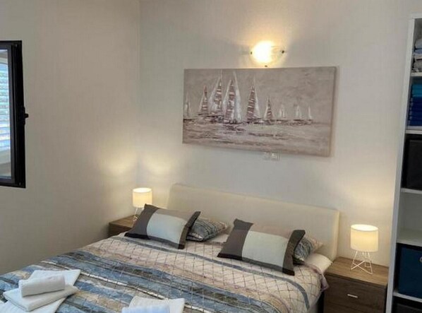 2 bedrooms, WiFi, bed sheets