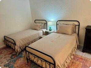 1 habitación y ropa de cama 