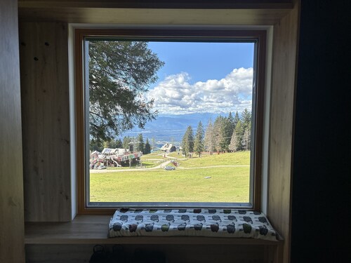 Panorama Krvavec ski-in, ski-out holiday home