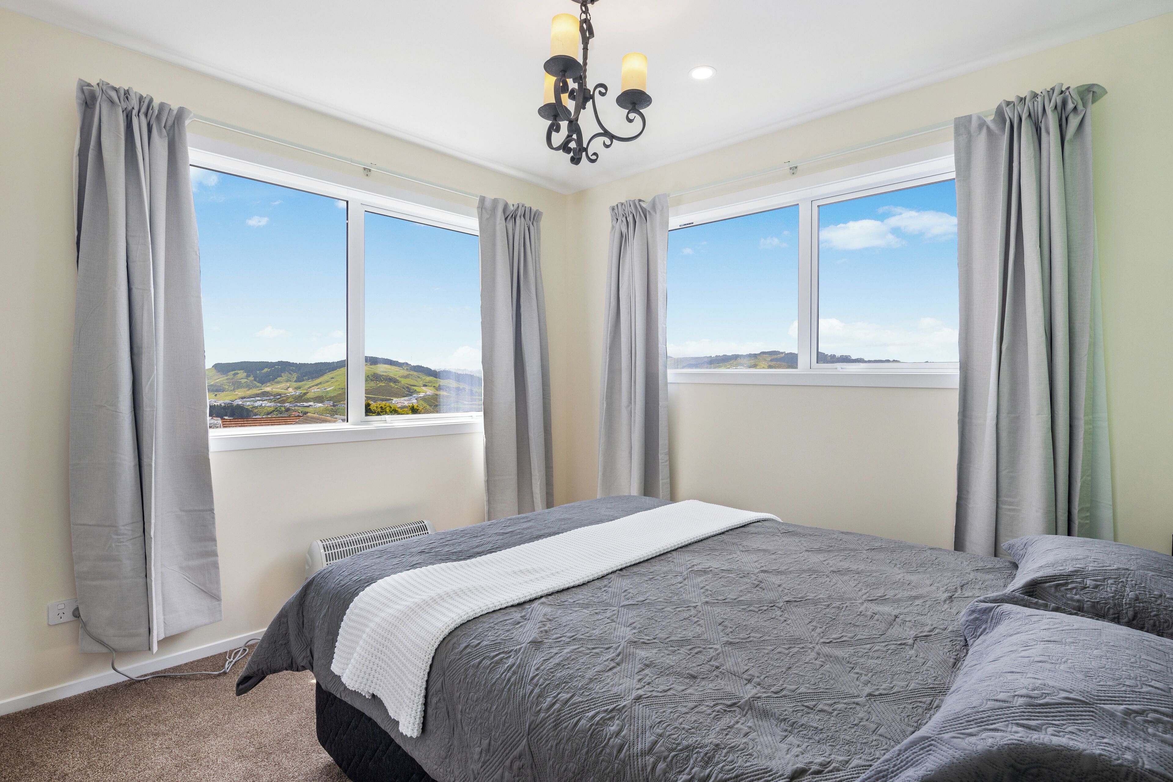 3 bedrooms, desk, iron/ironing board, WiFi (free)