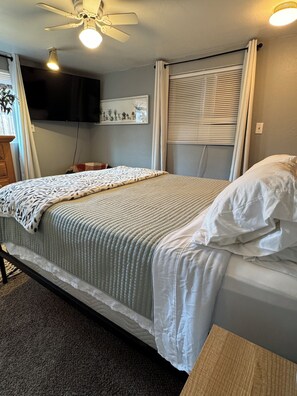 1 bedroom, iron/ironing board, WiFi, bed sheets