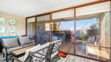 Family Apartment, 1 King Bed with Sofa bed, Garden View (1 BR 1011) | Terrace/patio
