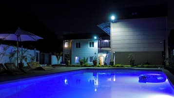 Utomhuspool