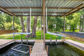 Property grounds - Beautiful Lakefront Cabin | Firepit | Grill Smoker (New Braunfels)