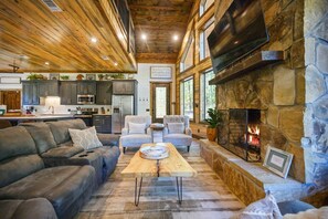 Smart-TV, Kamin, Videospiele