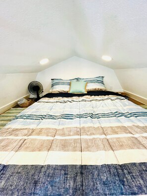 1 bedroom, desk, iron/ironing board, free WiFi