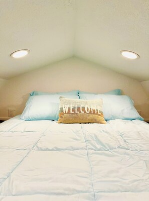 1 bedroom, desk, iron/ironing board, free WiFi - Charming Cozy Unique Tiny Home • Homestead, FL (Homestead)