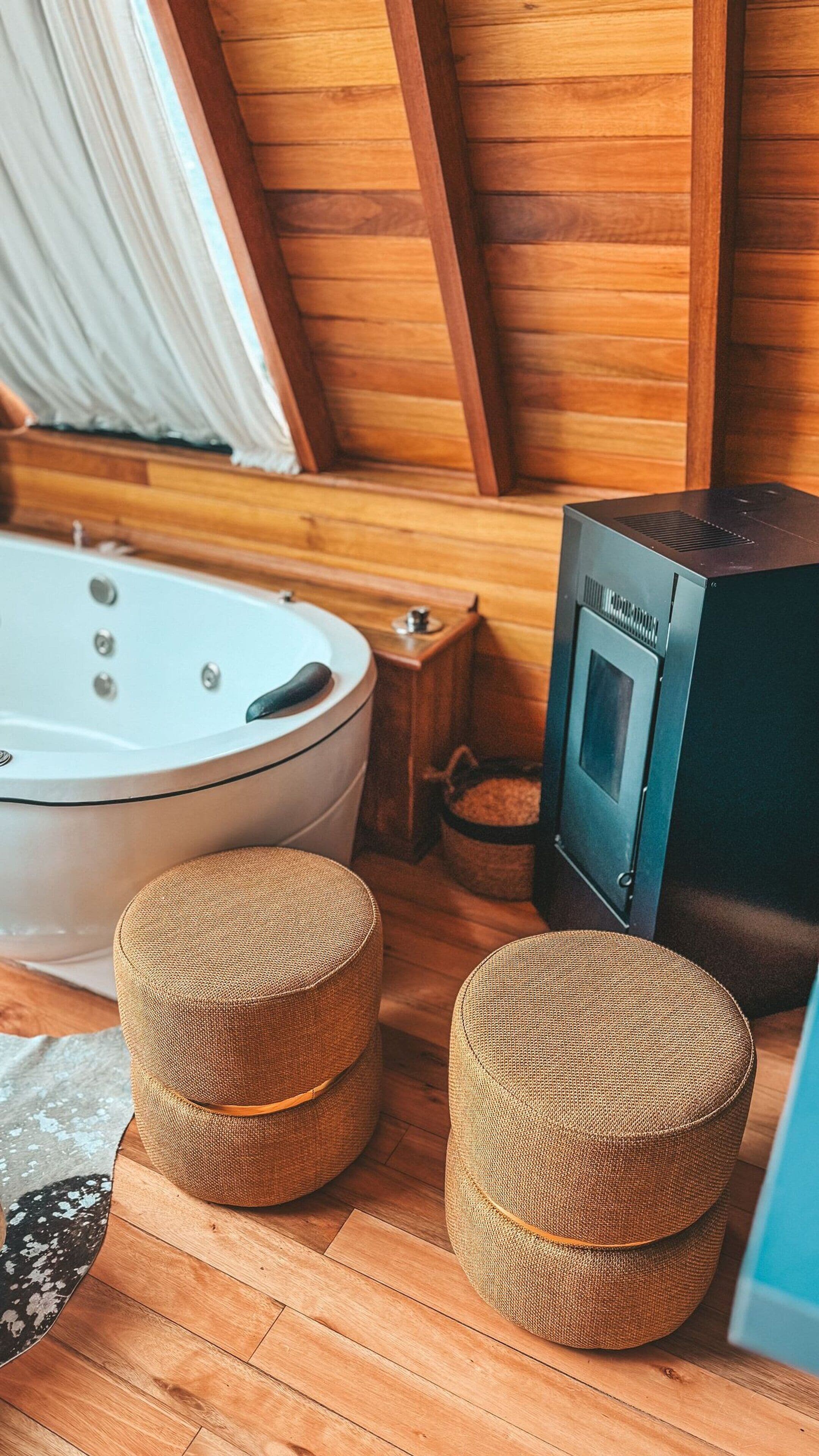 Basic Chalet | Interior