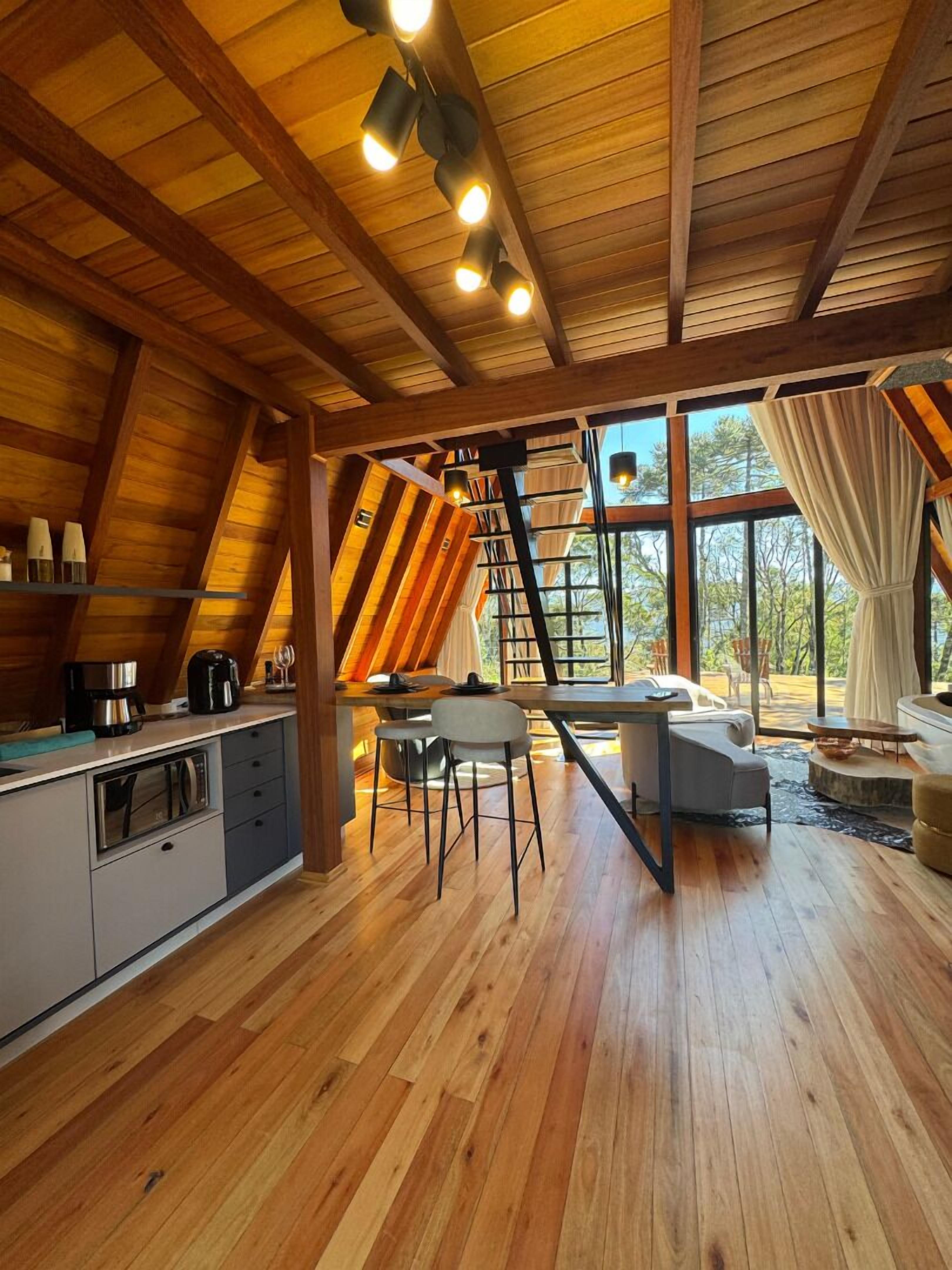 Basic Chalet | Interior