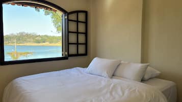 7 makuuhuonetta, Wi-Fi, vuodevaatteet