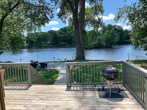 Terrace/patio - Riverfront Oasis: Parks+ Kayaks+Relaxation Await! (Momence)