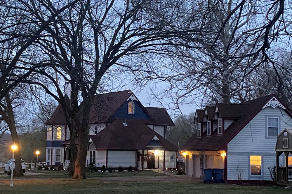 Apple Crest Inn - Watts, OK