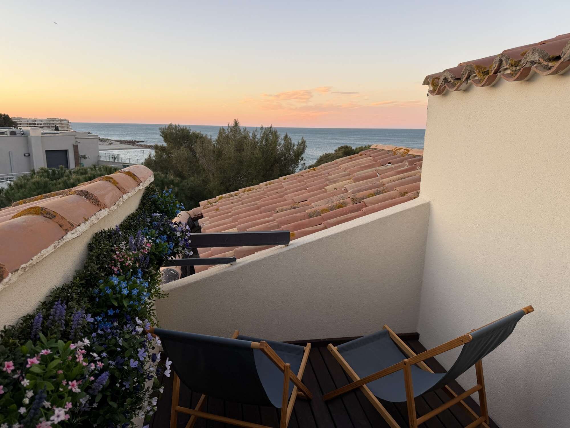 Solarium calme avec vue mer.
