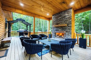 Property grounds - 2024 built, 6 Bed/4 bath, Mountain Oasis w/a modern touch at Deep Creek Lake, Wisp Resort & Golf! (McHenry)