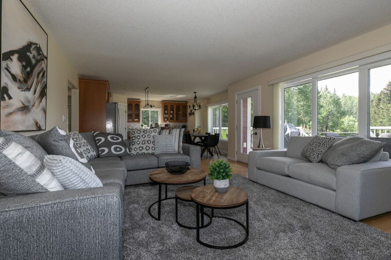 Smart TV, table football, music library, video library