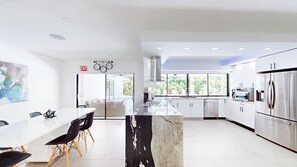 Casa | 6 dormitorios y Internet