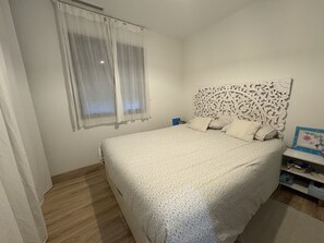 4 Schlafzimmer, Bügeleisen/Bügelbrett, WLAN, Bettwäsche