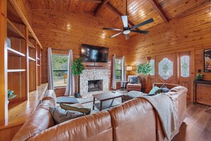 Smart TV, fireplace, table football, ping pong