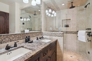 Hair dryer, towels - Woodrun Place 59 Four Bedroom Residence (Snowmass)