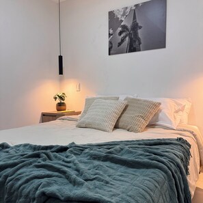 1 bedroom, in-room safe, desk, iron/ironing board