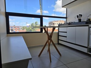 Standard Studio | Private kitchen | Mini-fridge, microwave, cookware/dishes/utensils