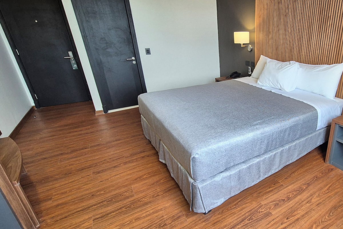 Double Room | In-room safe, free WiFi, bed sheets